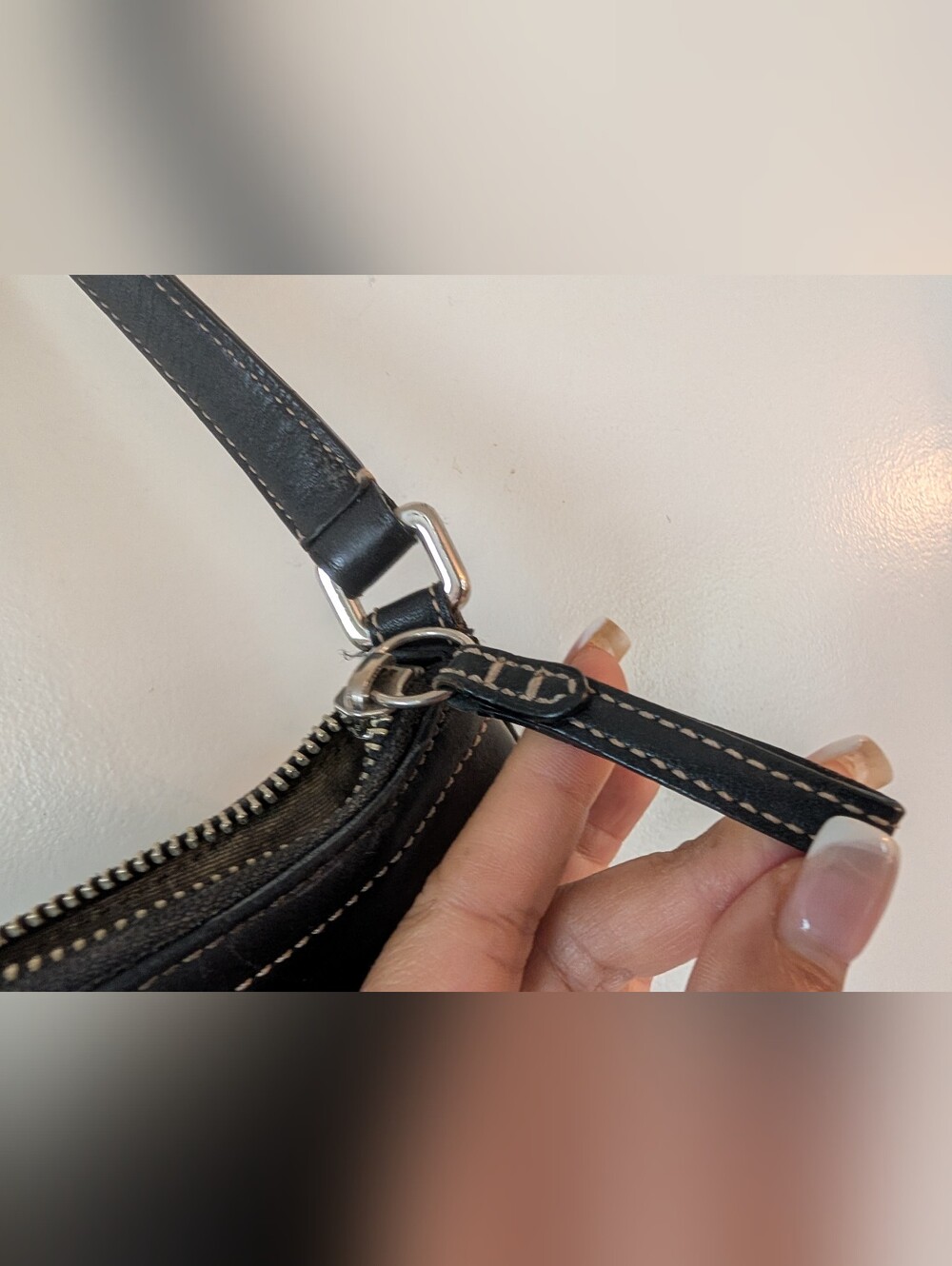Vintage Coach Black Leather Small Compact Soho Buckle Shoulder Bag Purse Y2k - Picture 8 of 13